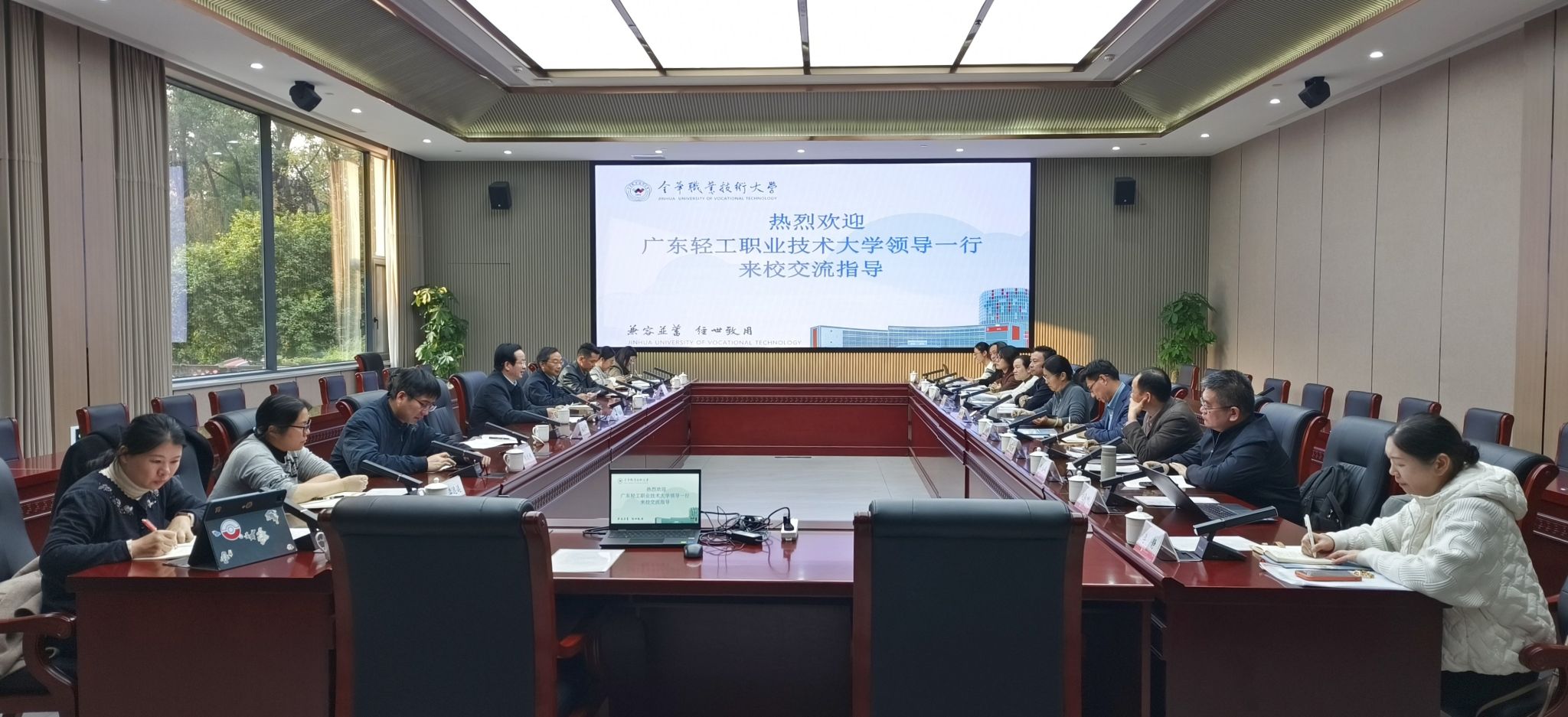 F9D21EE575D1D5D29618FF37DA9_3338E05B_433E9