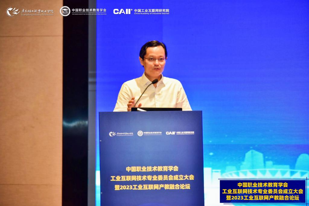 EAAD08FE0DE463F33A89D4E3C40_58825F65_100C0 100C0