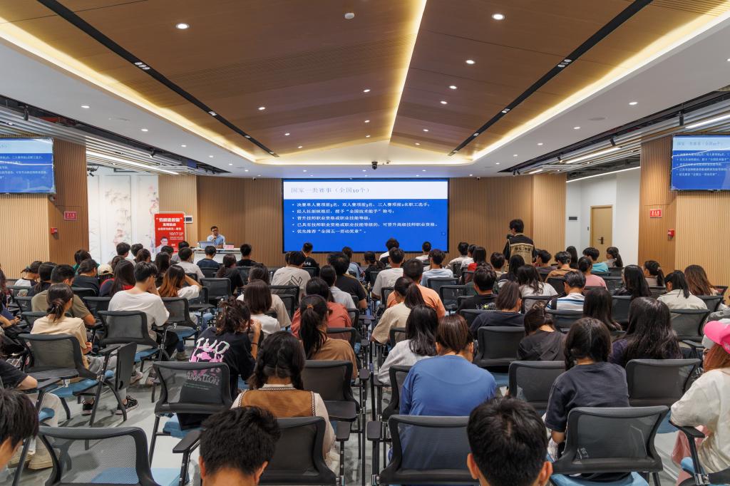 E42A1C97B592A2F24674F7FFFA9_A65C0092_1D719