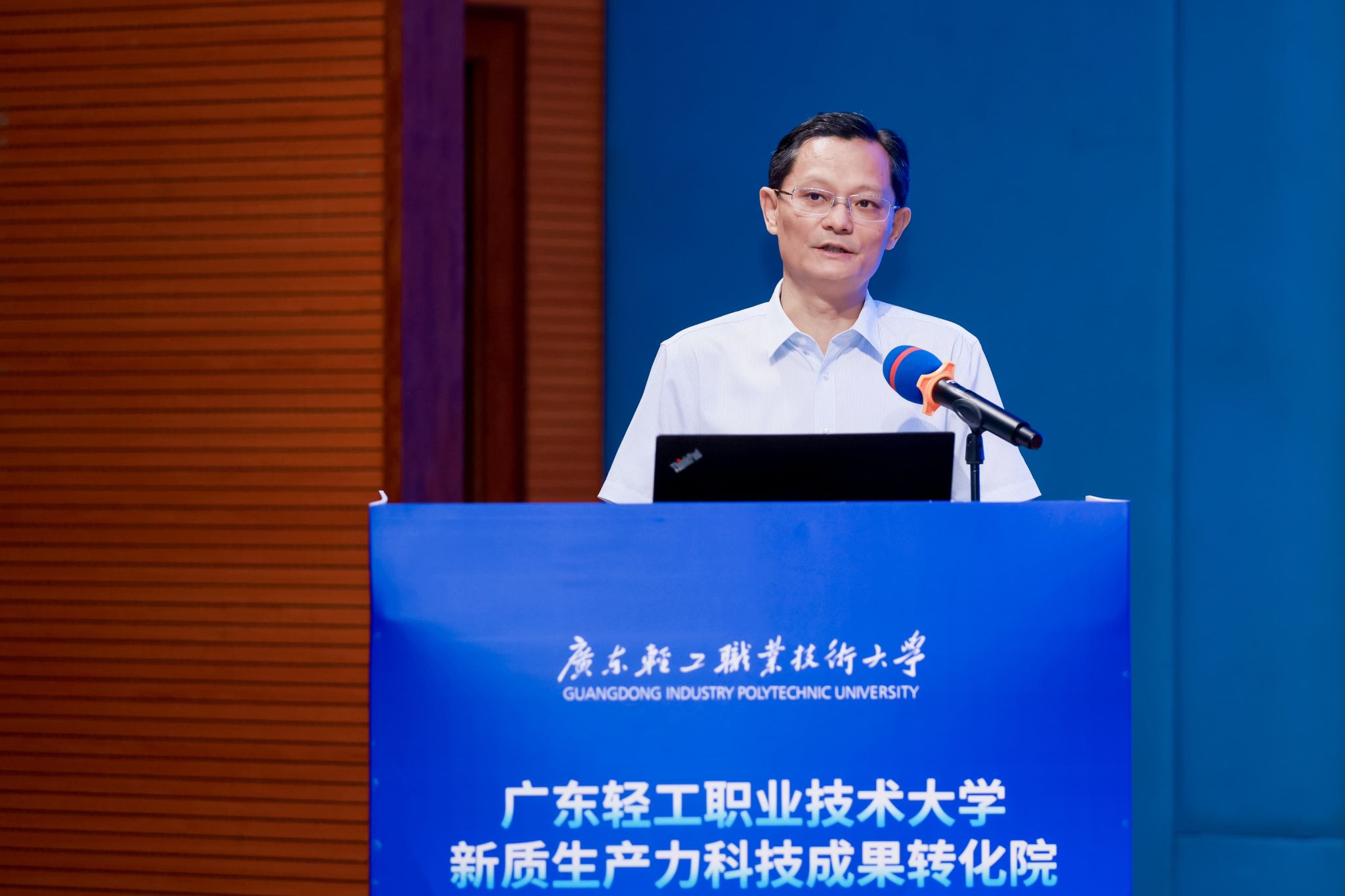 2AB959FC6E5E181E7F826F84606_CABA659B_2D889