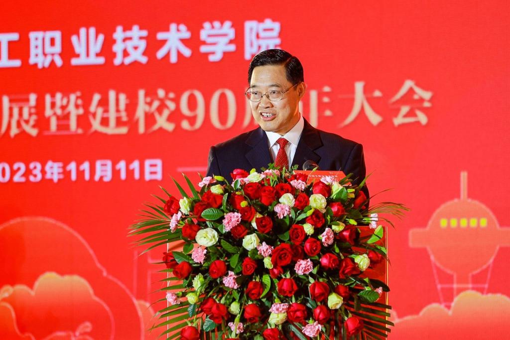 D9D7D713E56463544BC2C3BA40F_EAC264B7_17F07