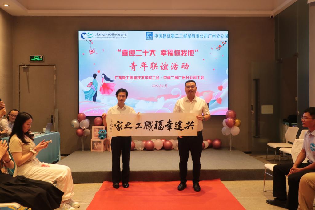 DF79B11114EB811AD65C4C59648_CDD48F7B_132D6