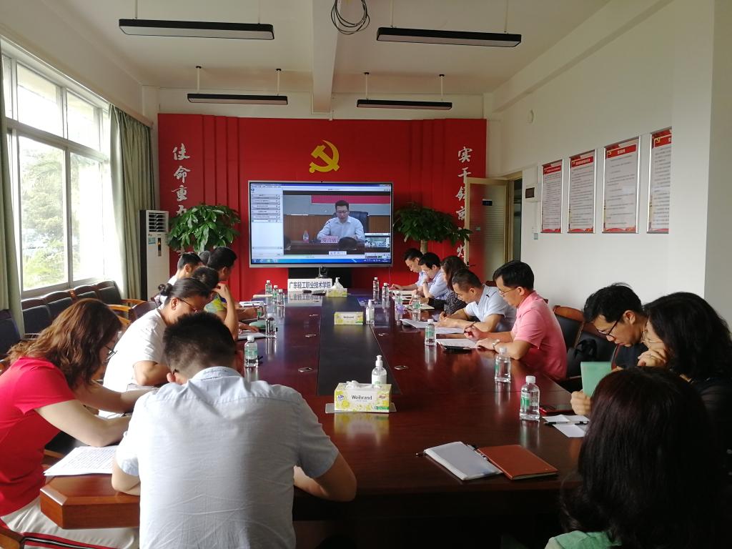 37E60F3E41FAA333CFCEA7ED8BA_AFE2C7E0_185D6