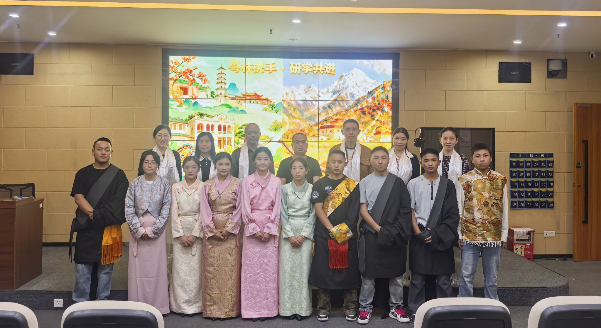 2A286C25CCB800A8BD7454E655B_2A597C8B_4CFCB