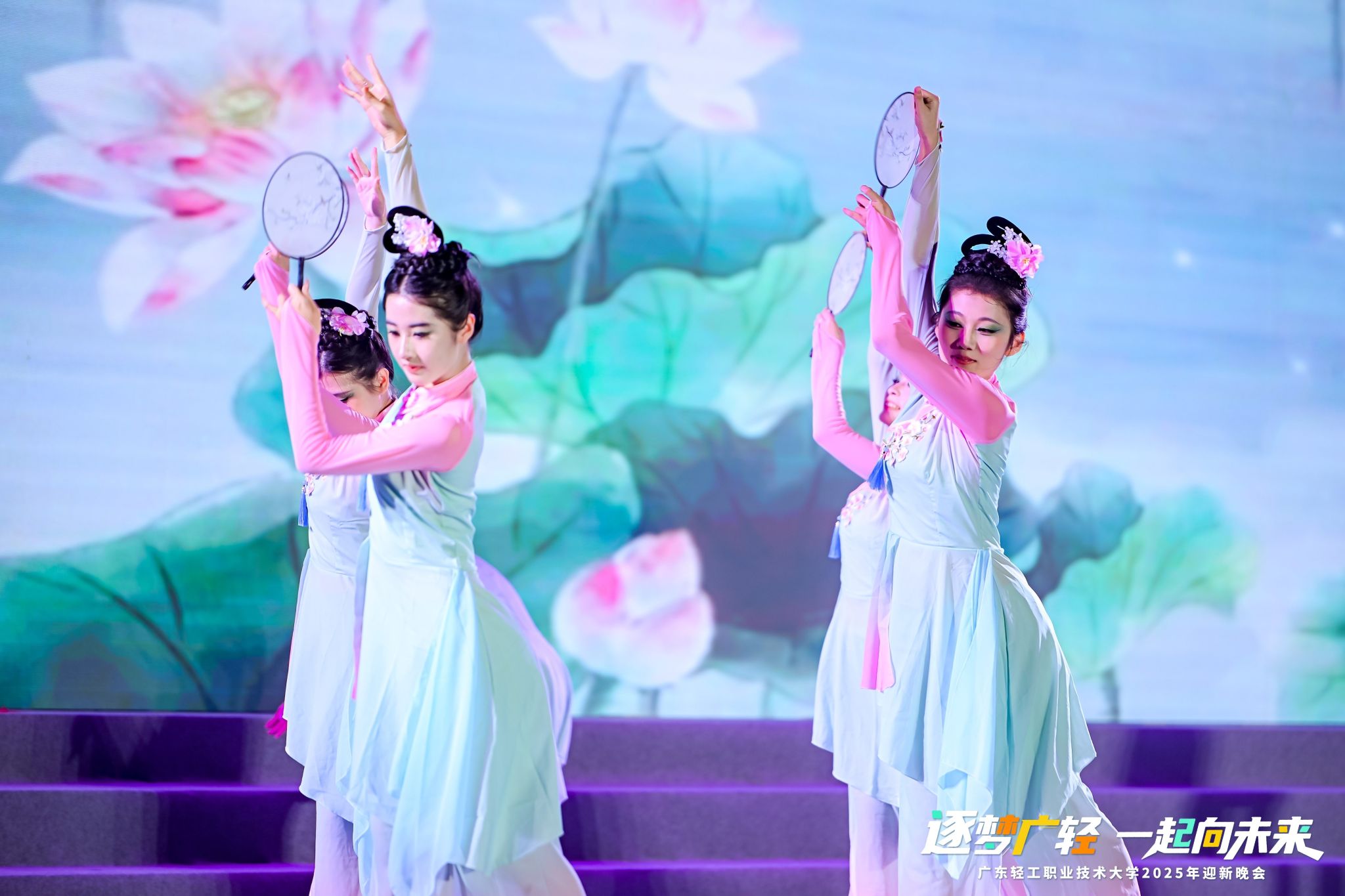 DB940E5A58090F814C2240802CF_D669420F_36412