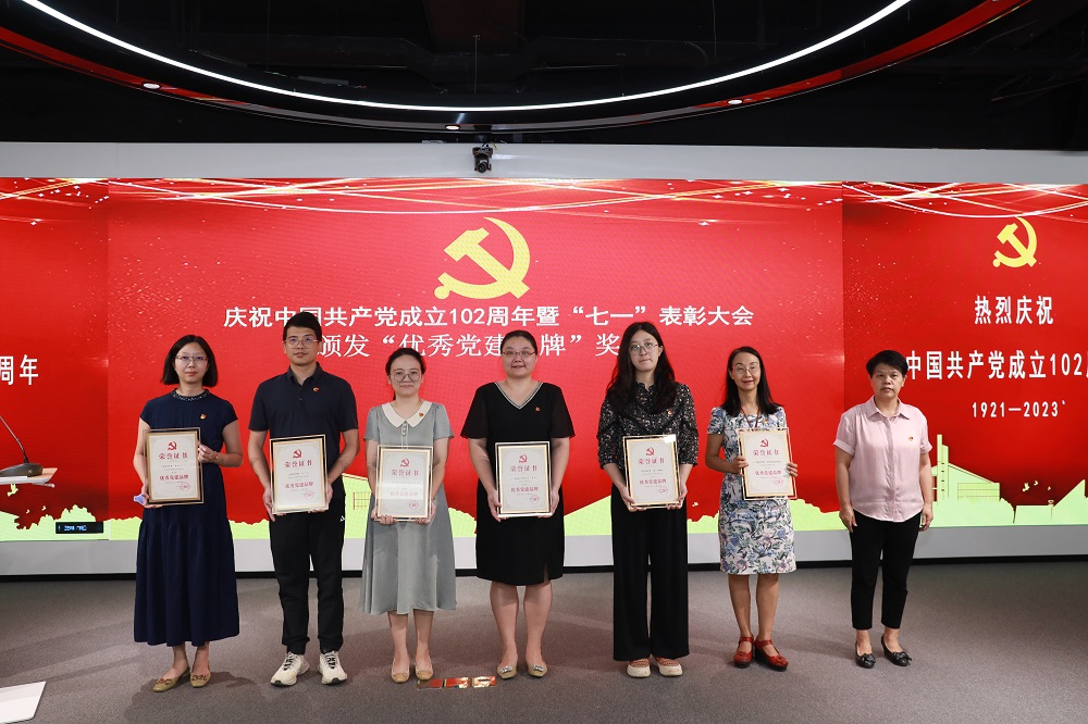 ED2ADFDCAEEBCC4BED854D79BBE_8BAAD170_3C132 ED2ADFDCAEEBCC4BED854D79BBE_8BAAD170_3C132