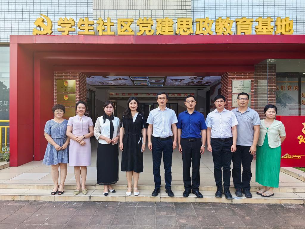 A33F93AE98FBF71370F933AB84D_62456DB3_219D1