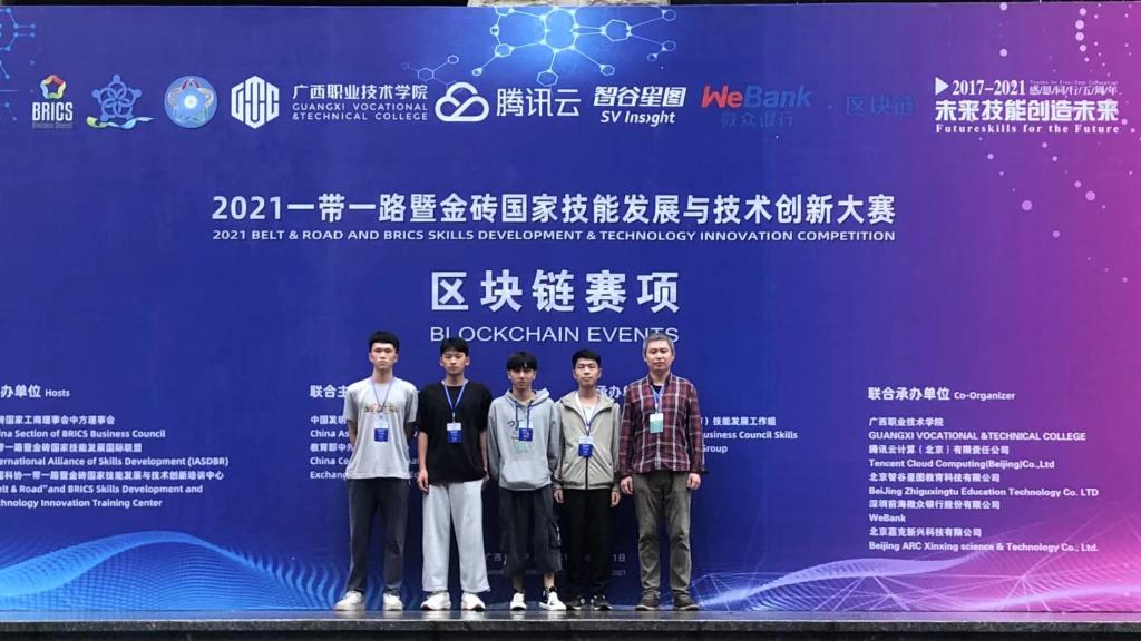 125C6D2AD902B4159E0E5595024_EE5CA936_152F4