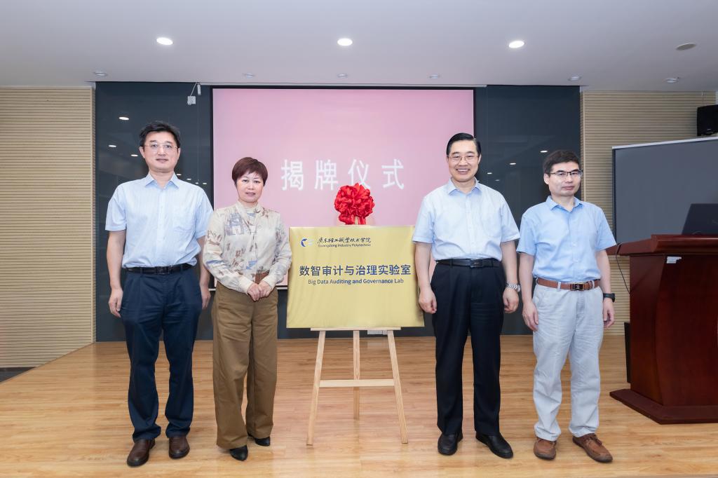 BB2B31331CB42205505F20B9499_657F8F7C_13A7B