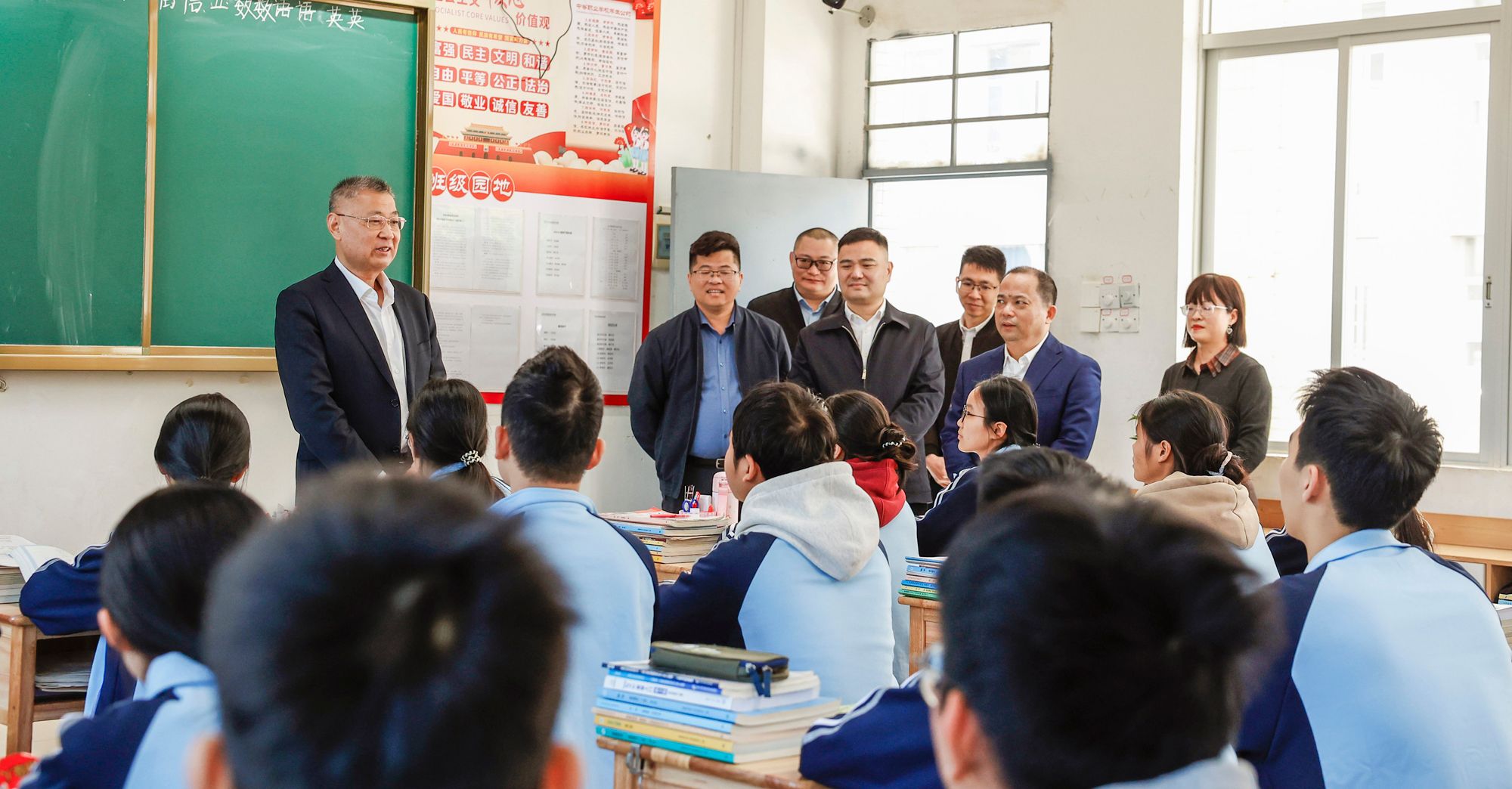 7A175C4D2B57174F30FB568DD92_C3E71AEC_3B7B3