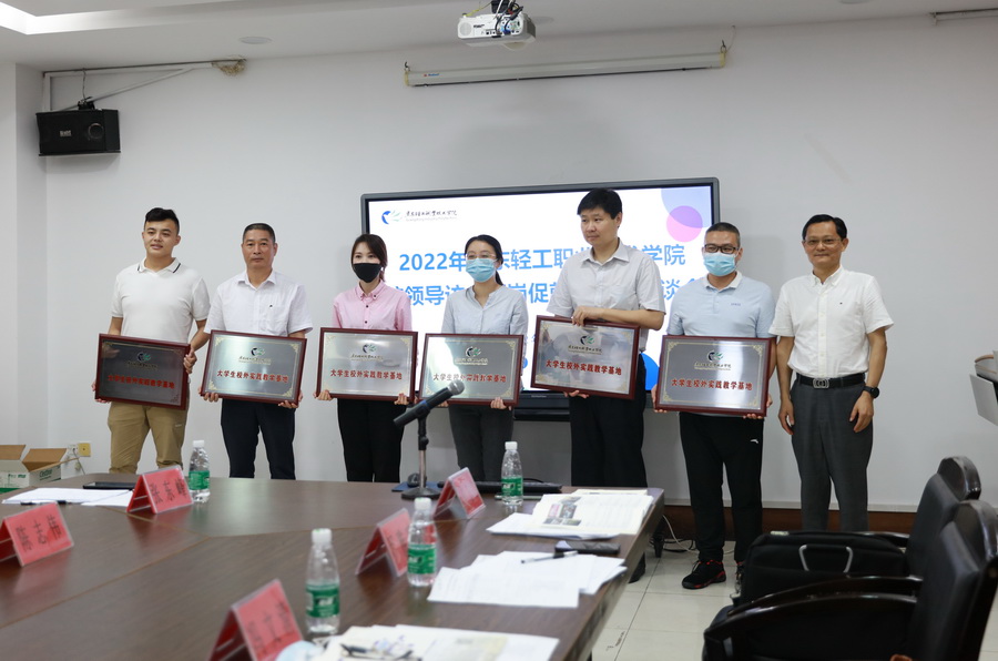 9B528CE8A37D7A19AE785FEF74F_016F39E1_28441