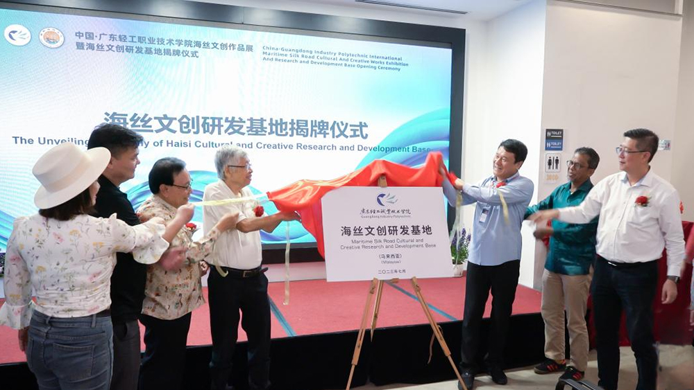 EE6579CD1AA268F8437BB5A1878_FD7D3EDC_5F671