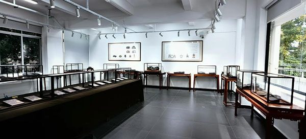 0EF7AB880FA299A551501B9AEFB_72142199_A838